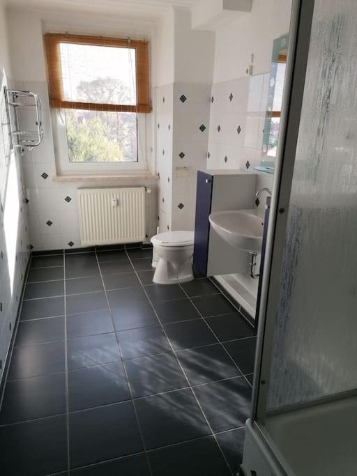 Kleine Wohnung Fuer Monteure Und Dienstreisen Zwickau Exterior photo